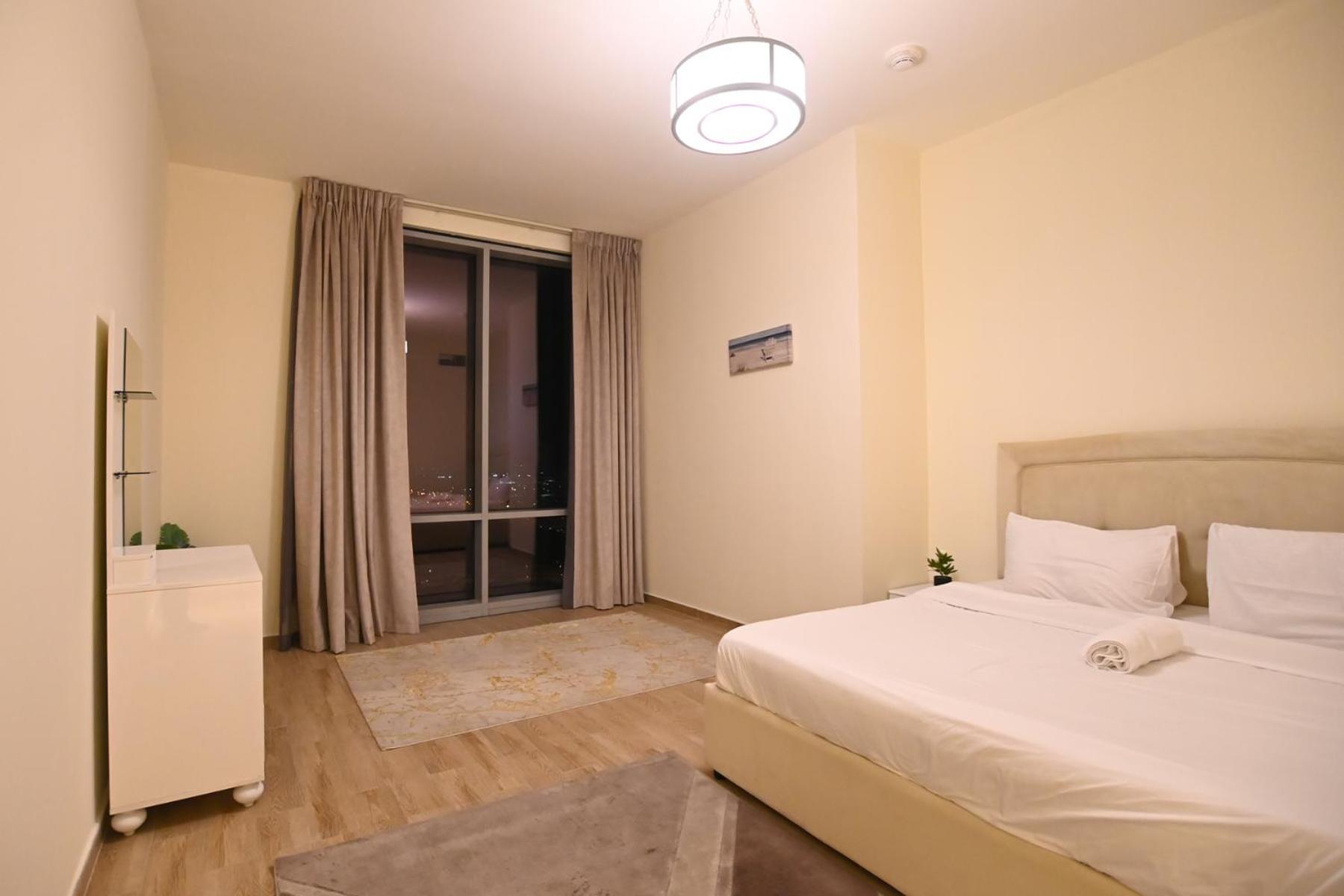 Brown Stone - Canal View Five Star