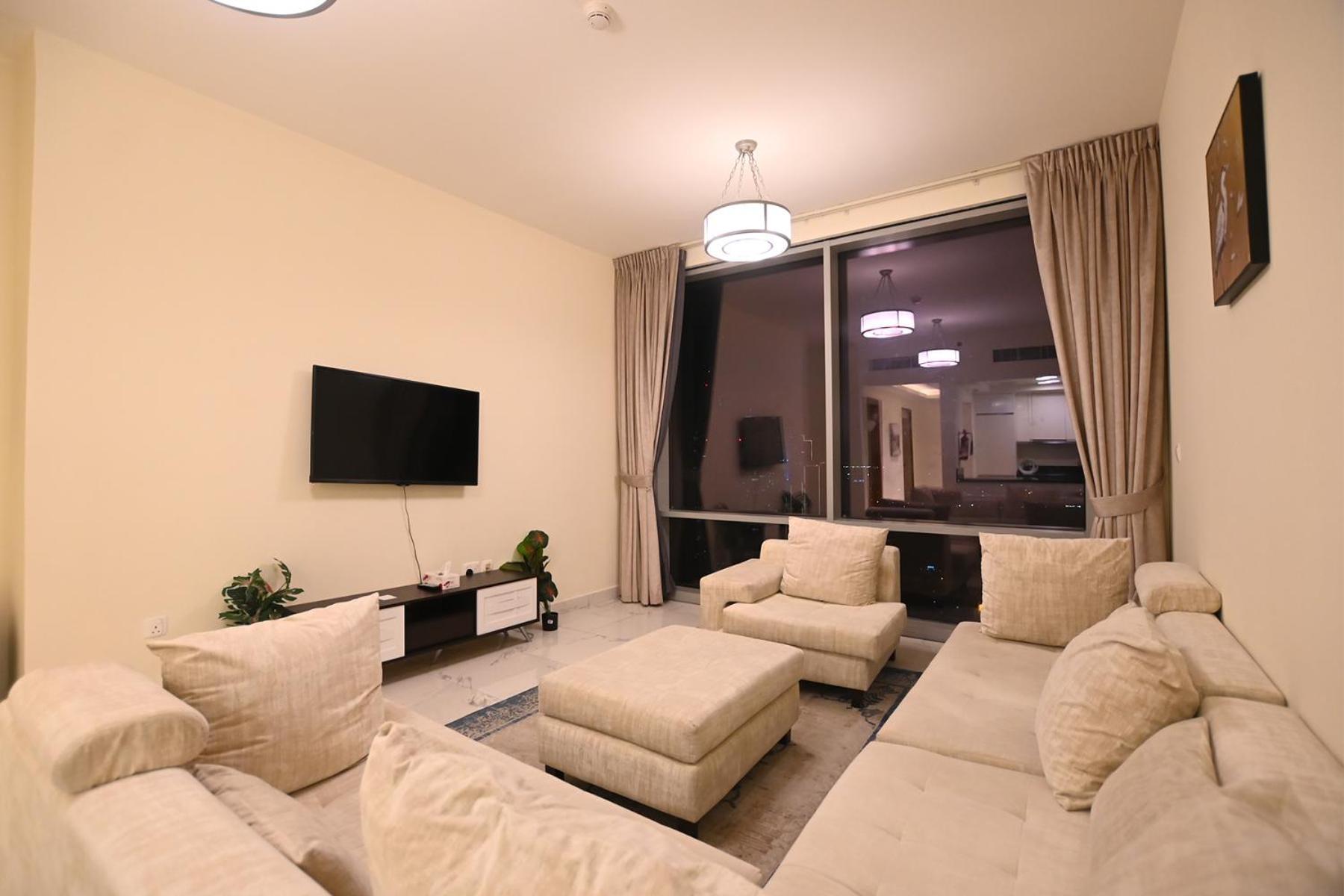 Brown Stone - Canal View Five Star Apartment