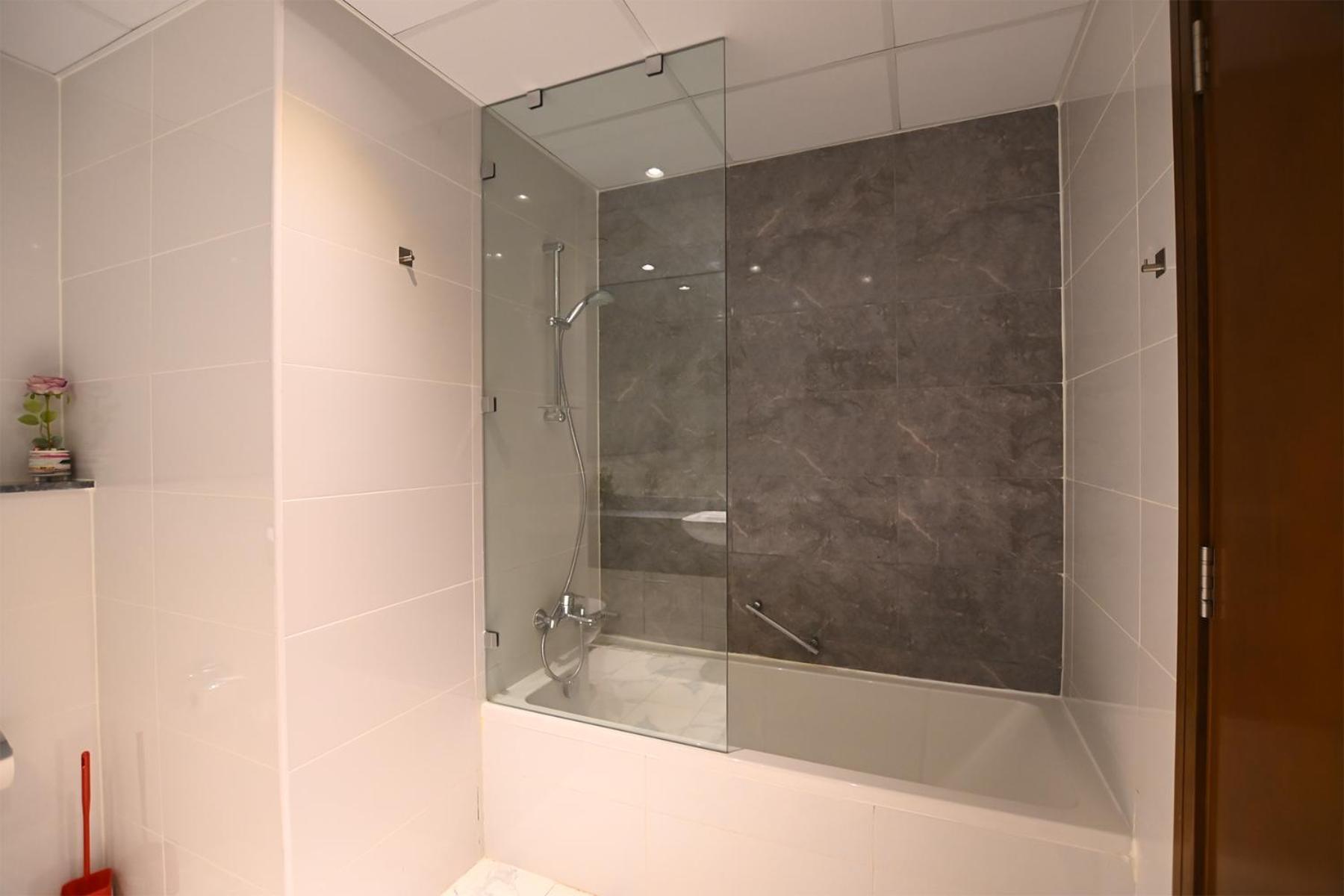 Brown Stone - Canal View Five Star Apartment Dubai