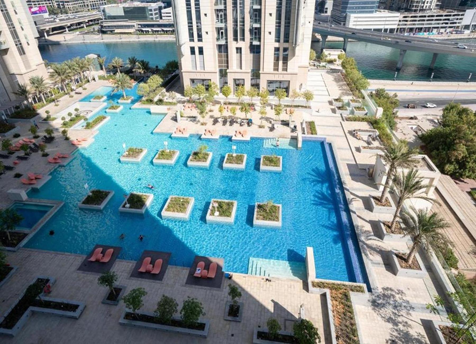 Brown Stone - Canal View Five Star Apartment Dubai
